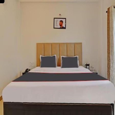 Hotel Amishi Raiwala ภายนอก รูปภาพ