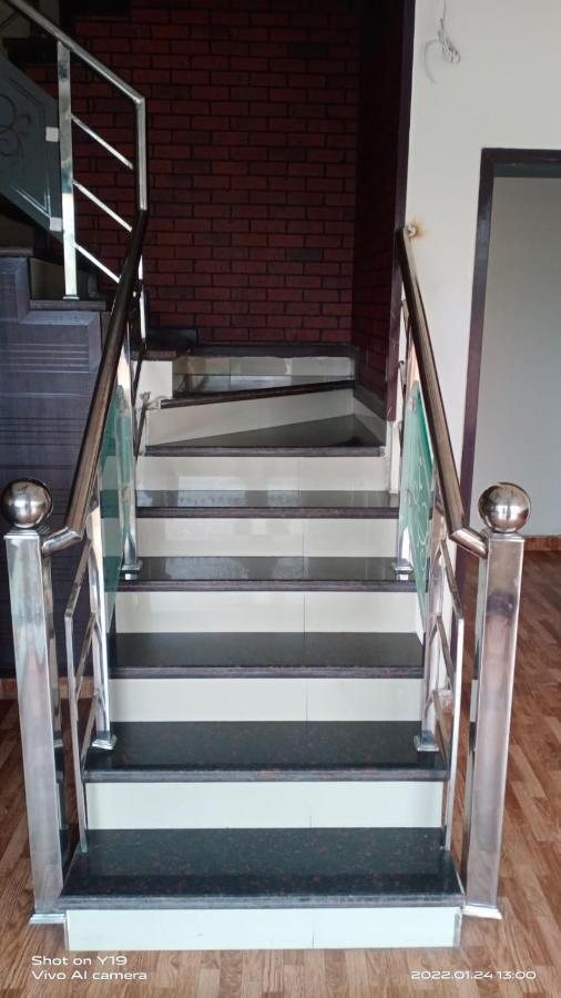 Hotel Amishi Raiwala ภายนอก รูปภาพ
