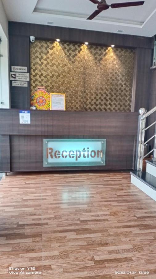 Hotel Amishi Raiwala ภายนอก รูปภาพ