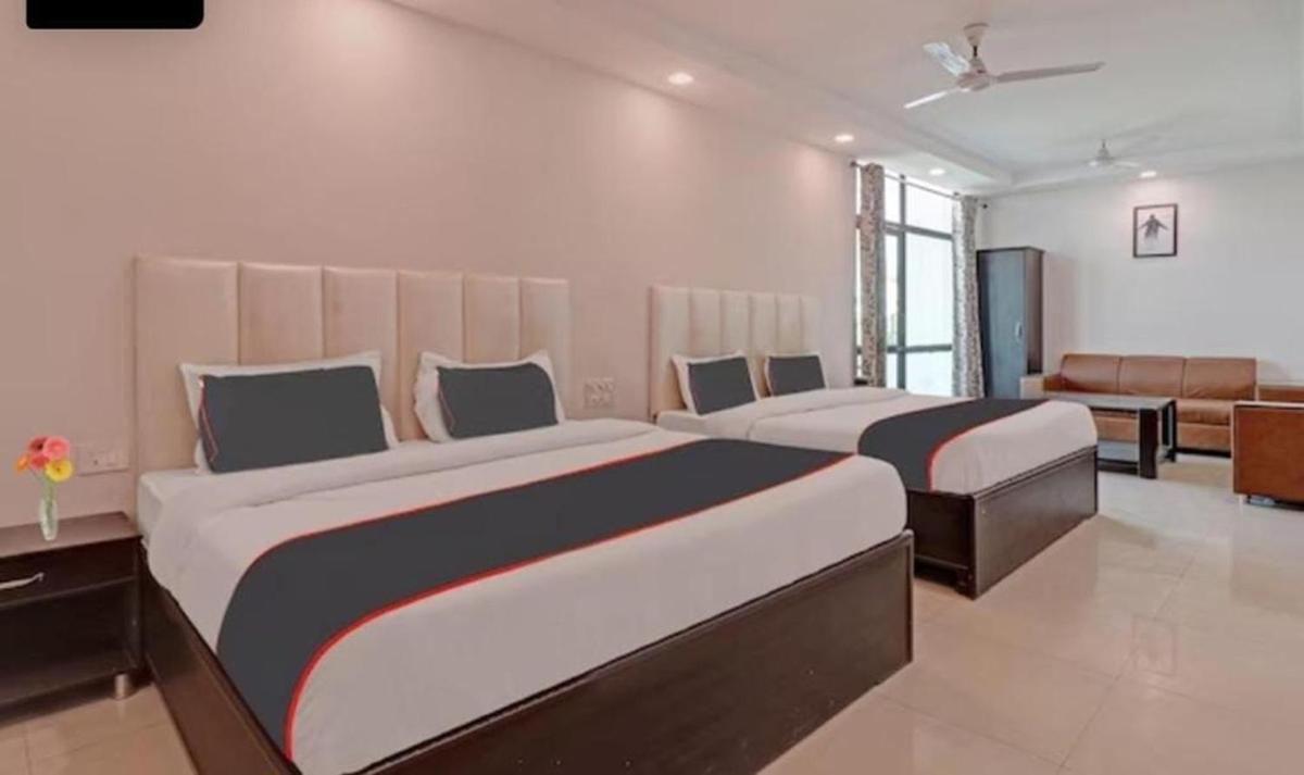 Hotel Amishi Raiwala ภายนอก รูปภาพ